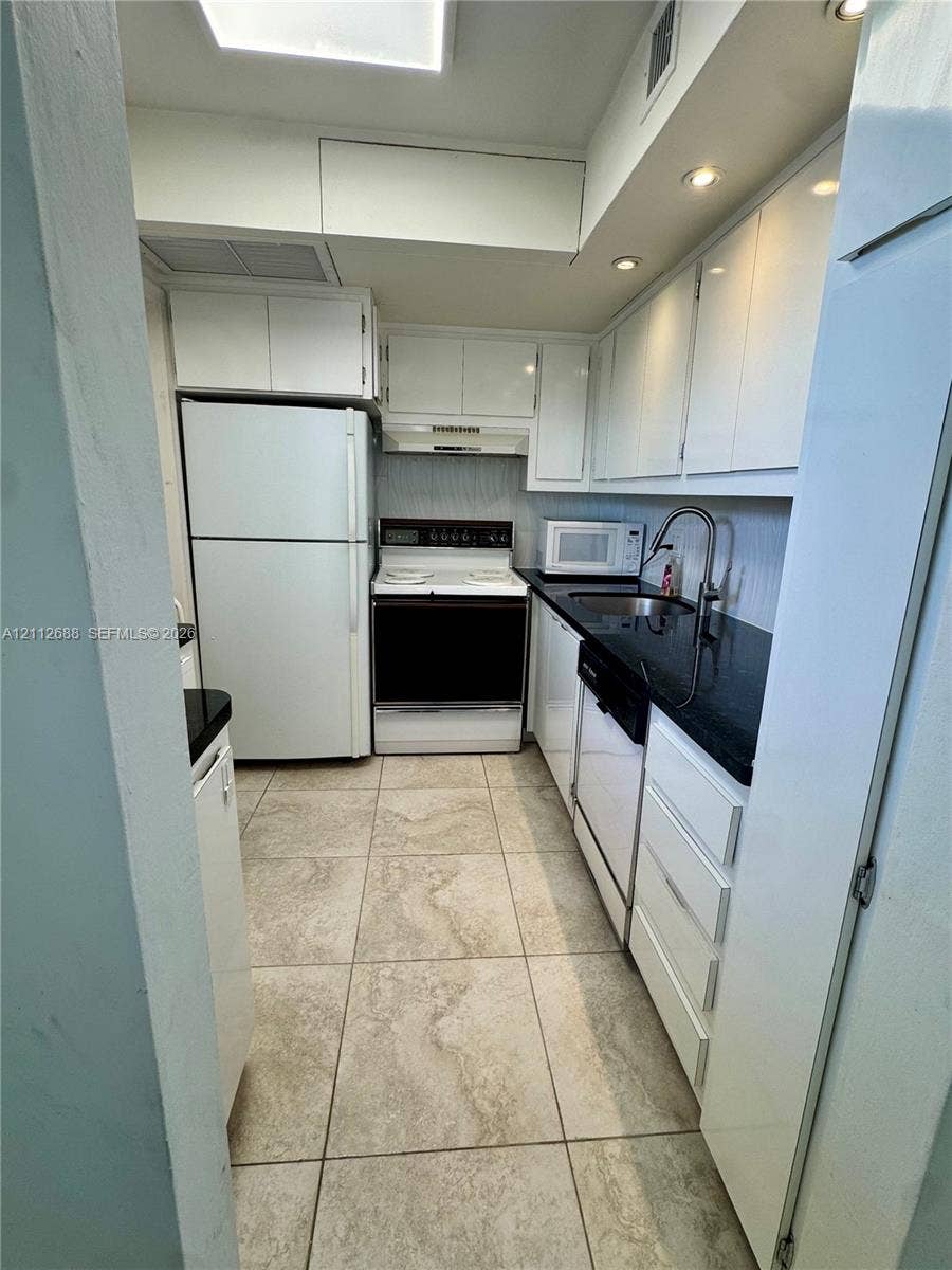 2940 NE 203rd Street, #C213, Aventura, Aventura, FL 33180 Photo 7
