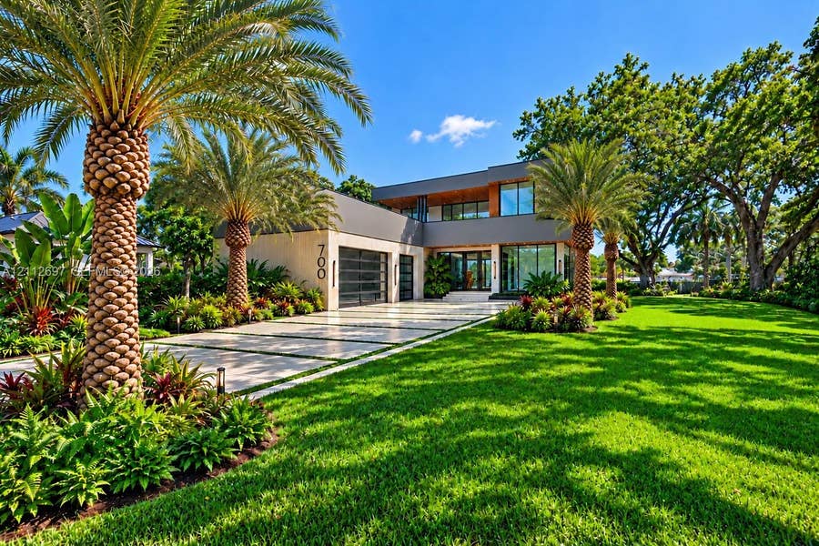 Property photo for 700 SW 12th Avenue, Fort Lauderdale, FL