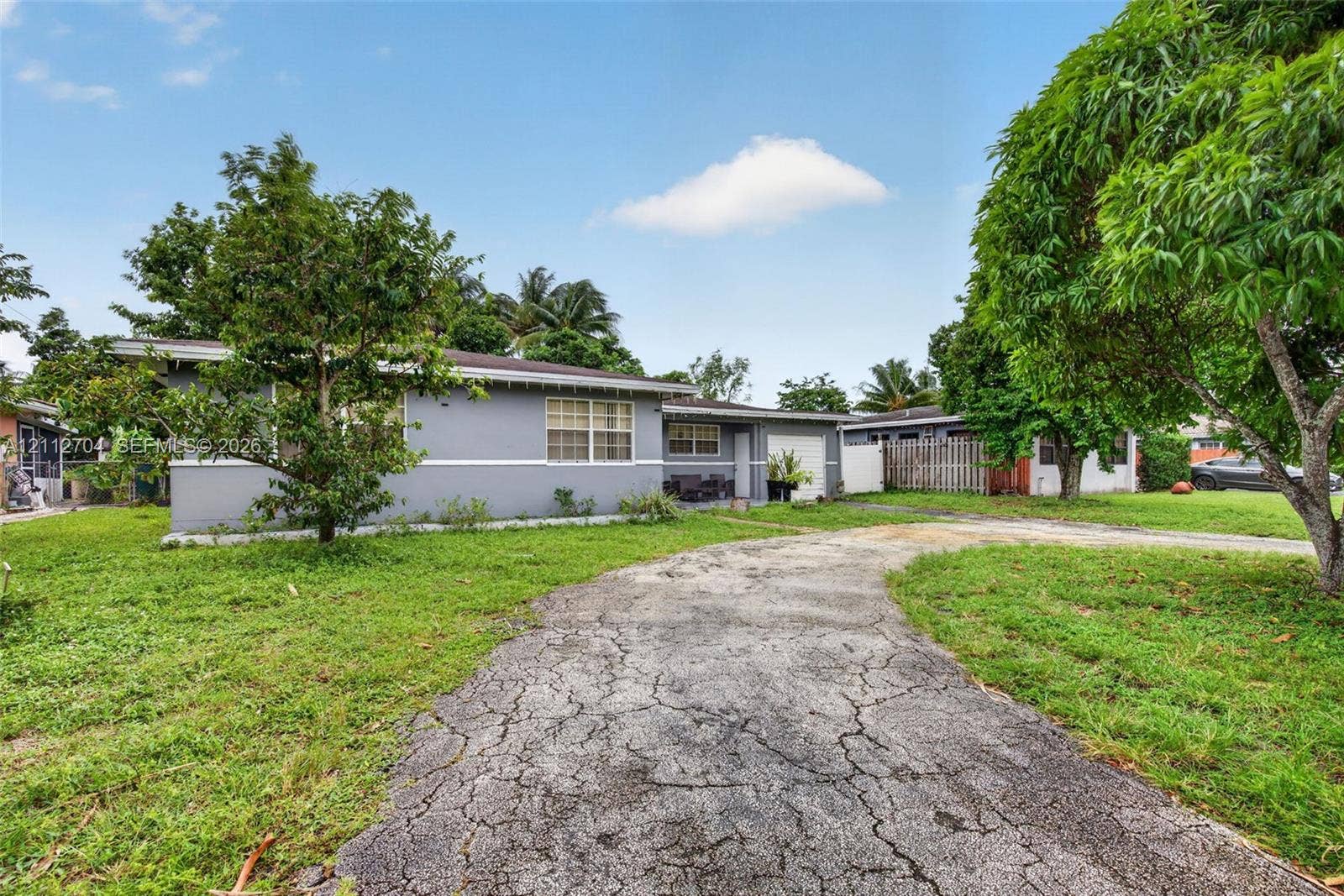 4332 NW 2nd Street, Plantation, FL 33317 Photo 2