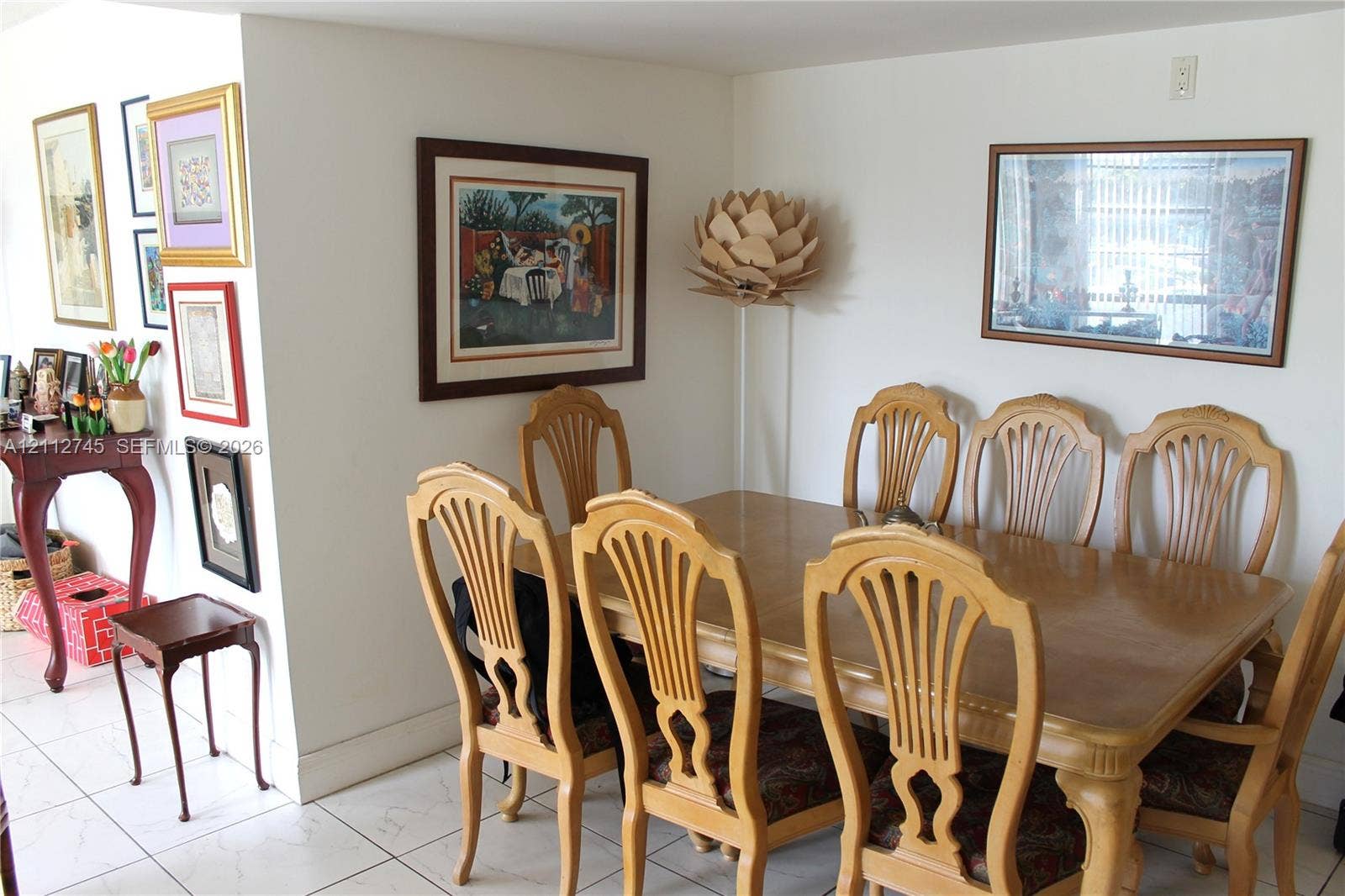 20500 W Country Club Drive, #202, Aventura, FL 33180 Glossy, large-format tile flooring