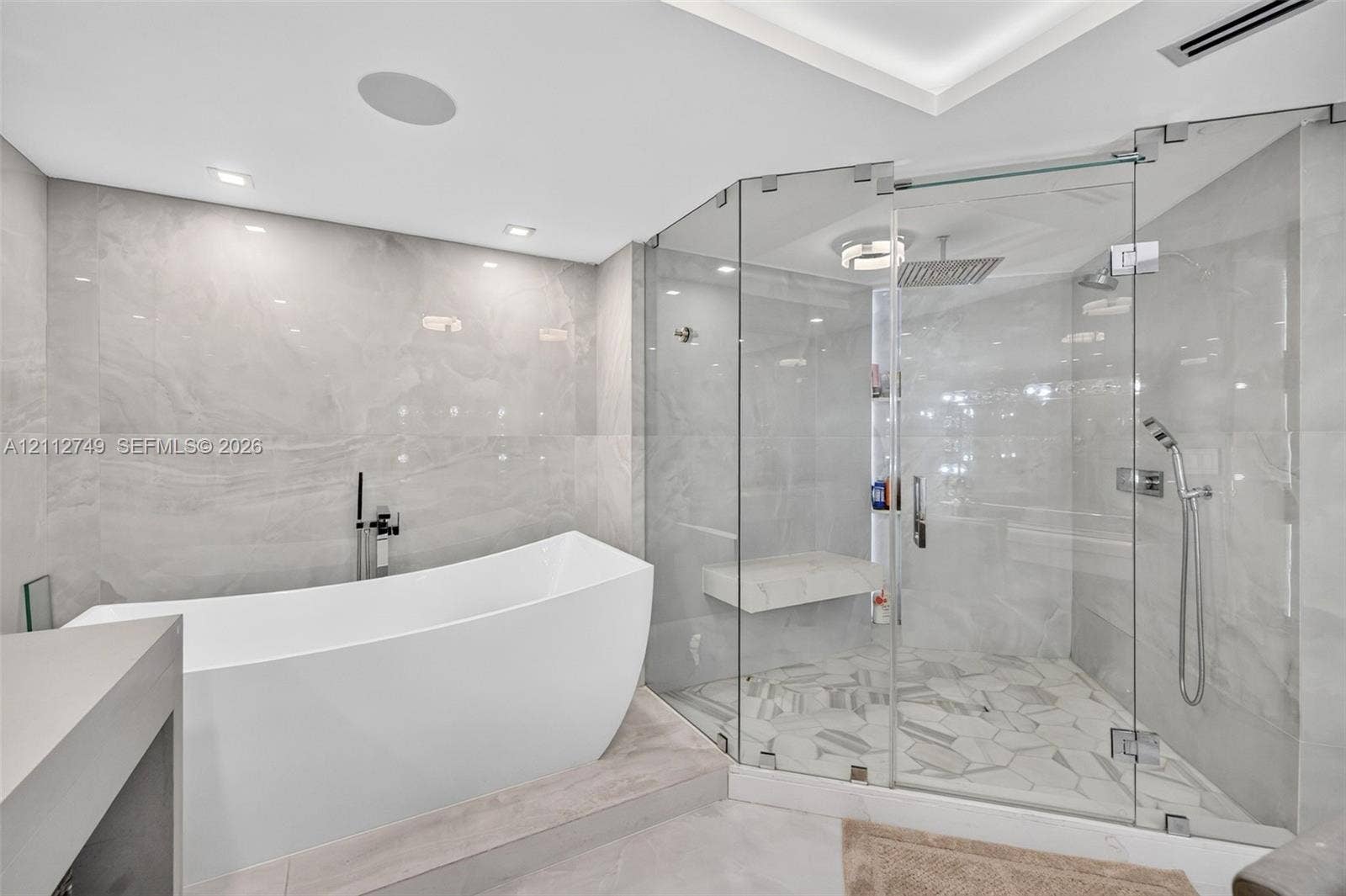 2000 Island Boulevard, #804, Aventura, FL 33160 Photo 38