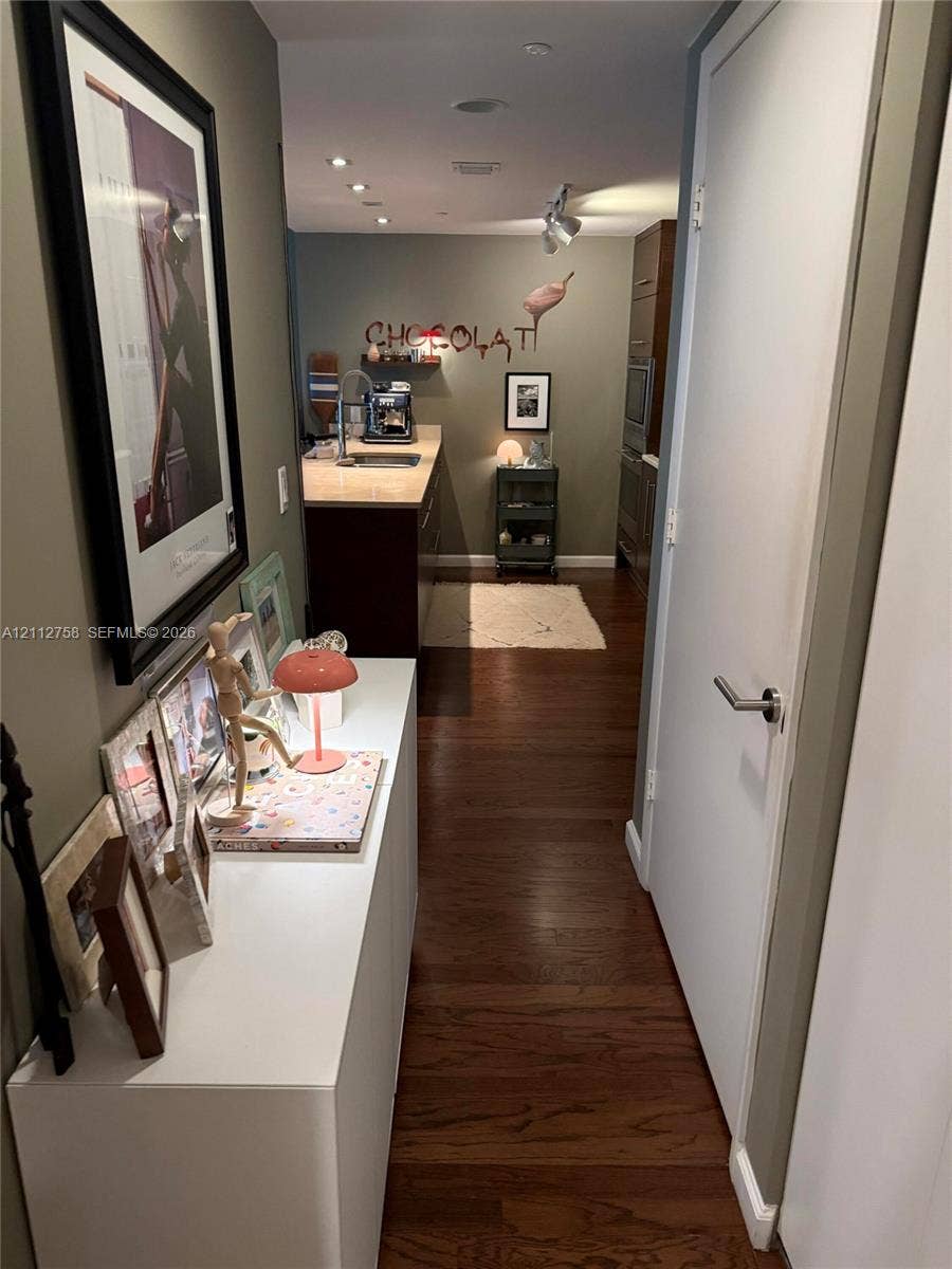 475 Brickell Avenue, #2011, Miami, FL 33131 Photo 13