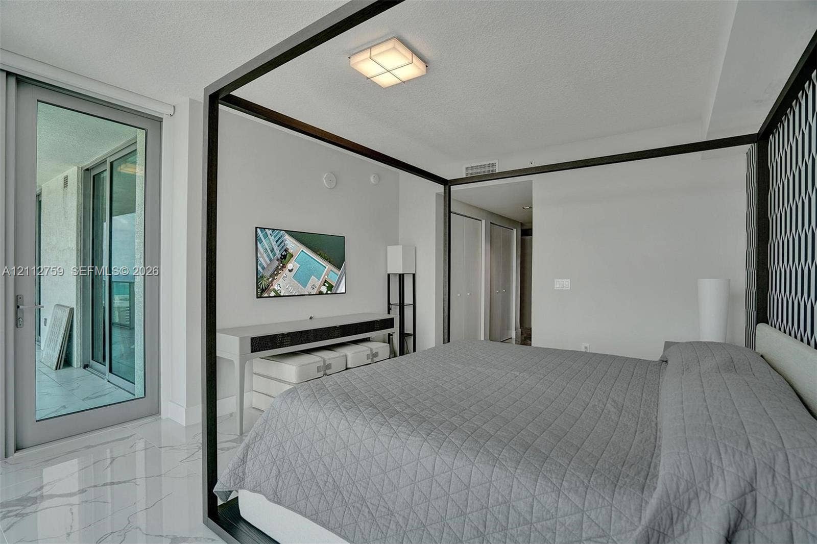 330 Sunny Isles Boulevard, #5-2207, Sunny Isles Beach, FL 33160 Photo 12