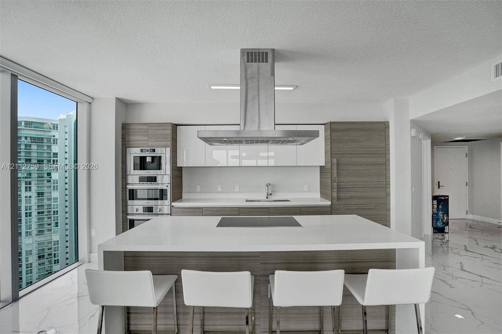 330 Sunny Isles Boulevard, #5-2207, Sunny Isles Beach, FL 33160 Photo 5