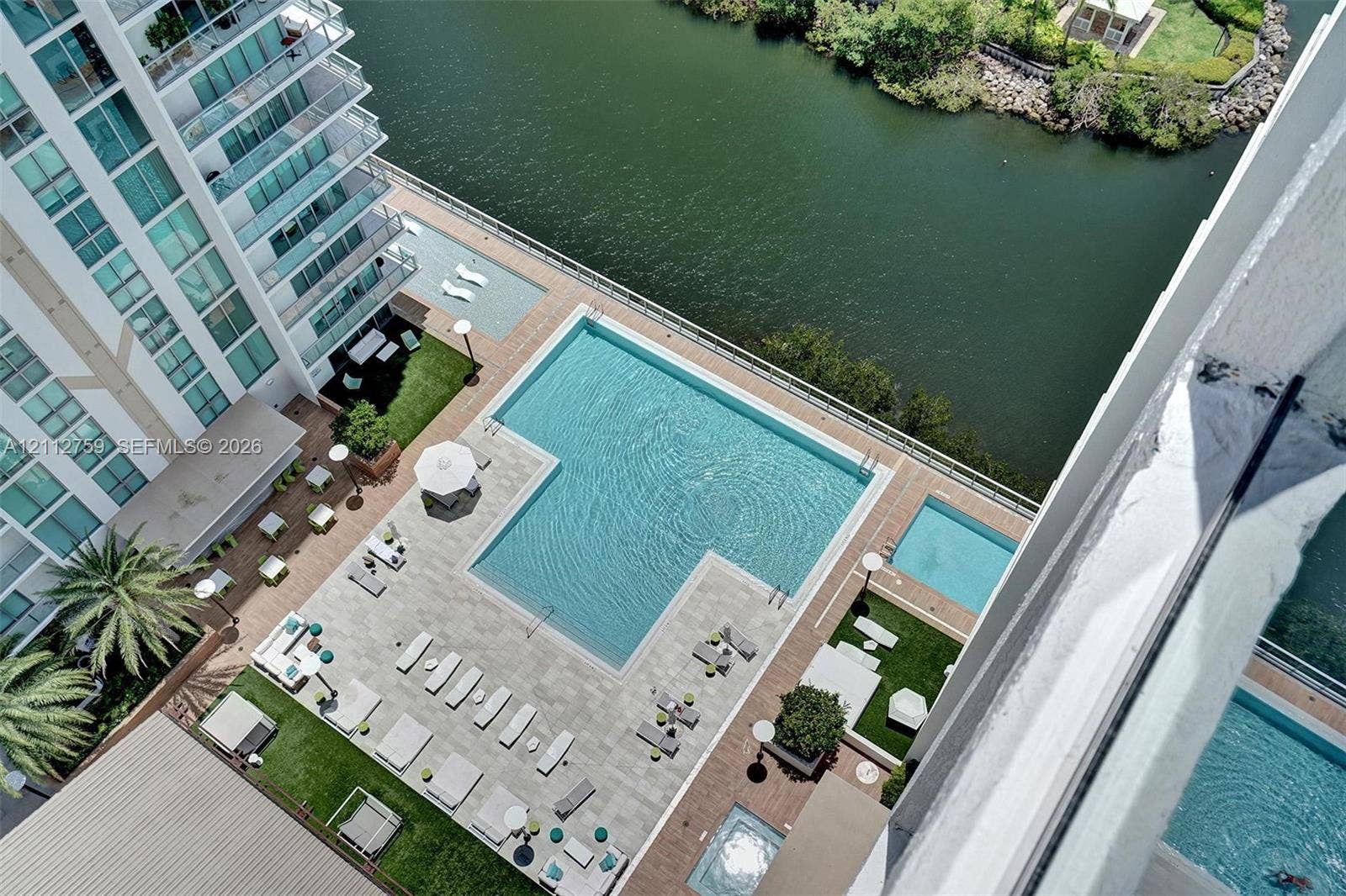 330 Sunny Isles Boulevard, #5-2207, Sunny Isles Beach, FL 33160 Photo 17