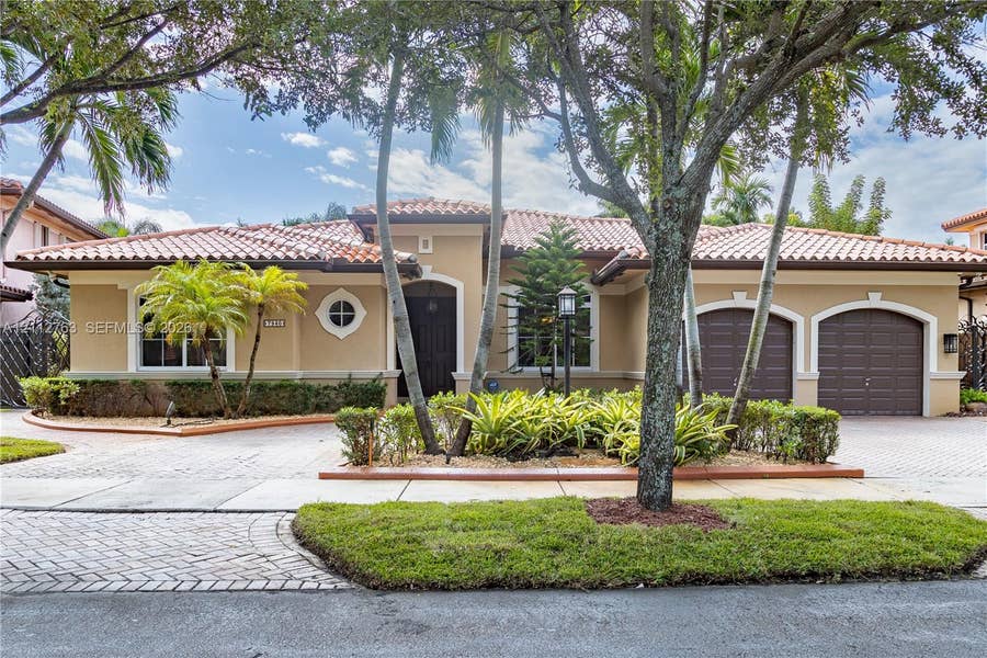 Property photo for 7940 NW 159th Terrace, Miami Lakes, FL