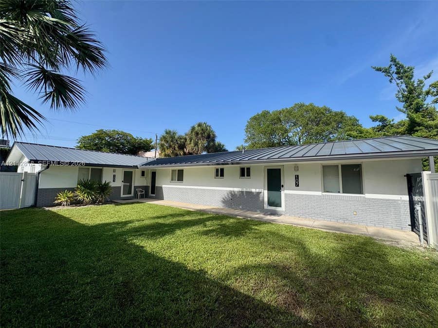 Property photo for 105 NE 30th Court, #105, Wilton Manors, FL