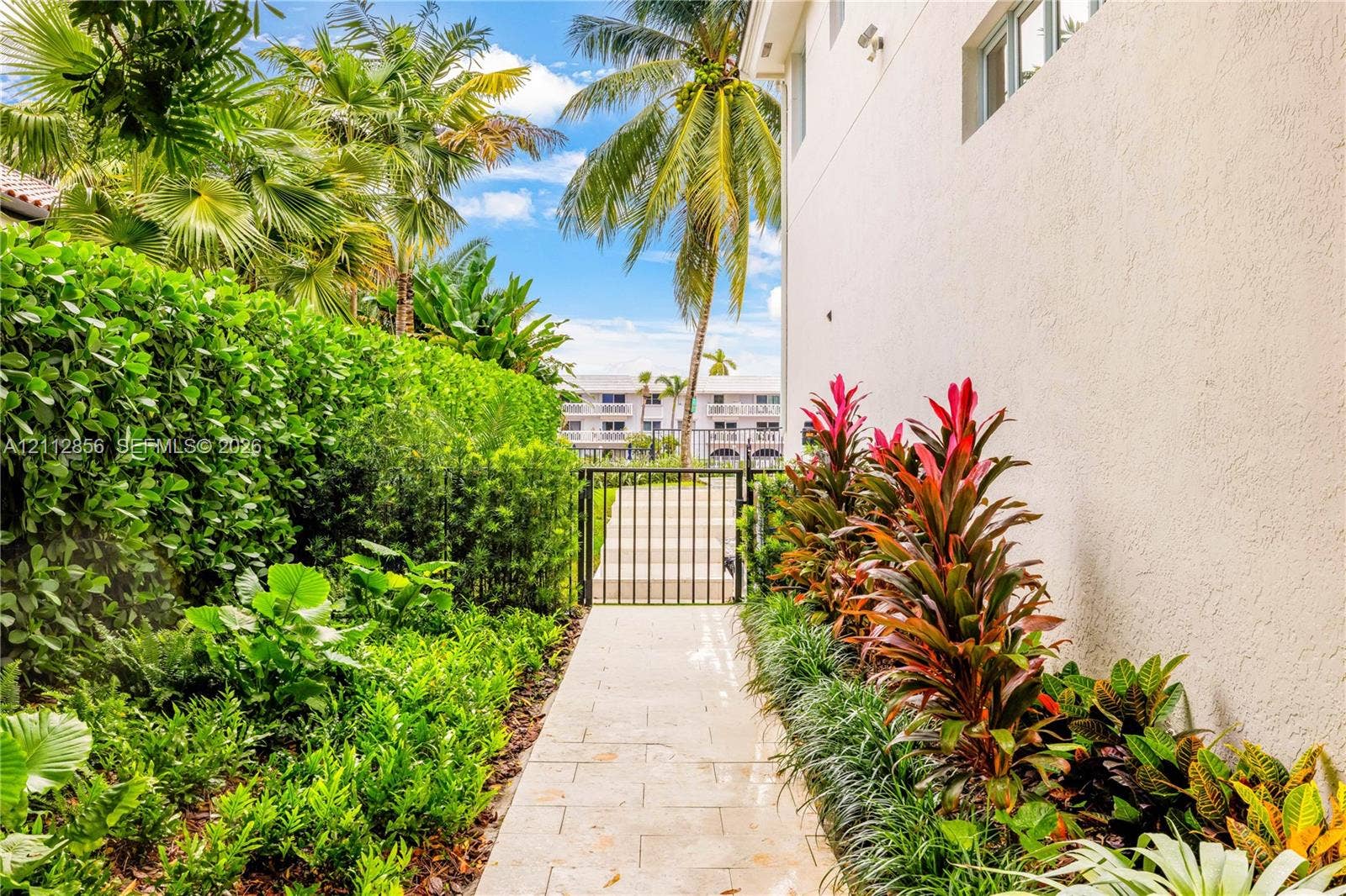 285 Las Brisas Court, Coral Gables, FL 33143 Photo 47
