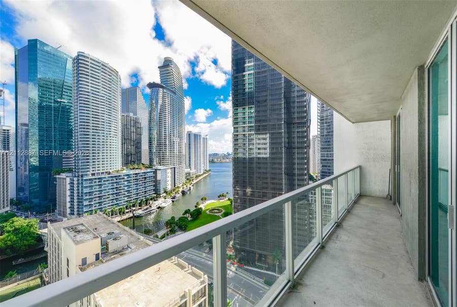 Property photo for 500 Brickell Avenue, #2407, Miami, FL