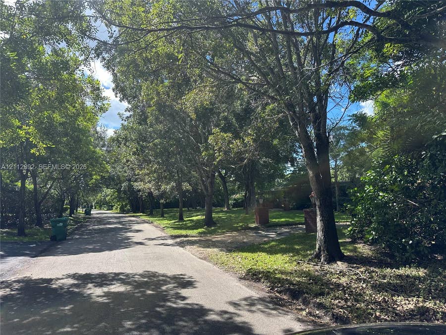 Property photo for 11600 SW 69th Avenue, Pinecrest, FL