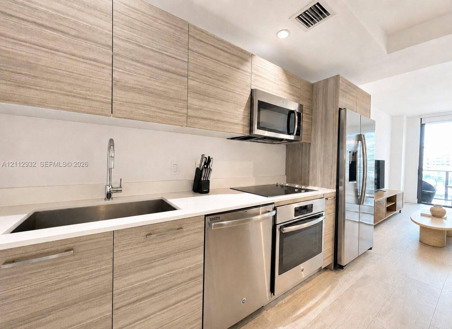 121 NE 34th Street, #903, Miami, FL 33137 Virtually Staged