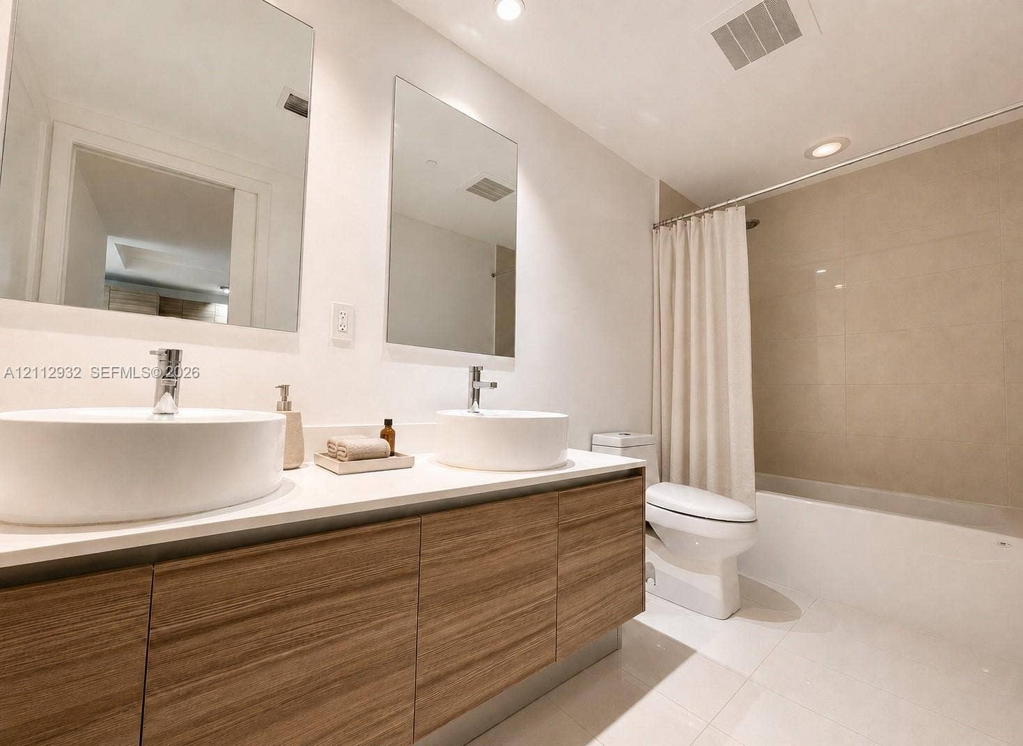121 NE 34th Street, #903, Miami, FL 33137 Photo 11