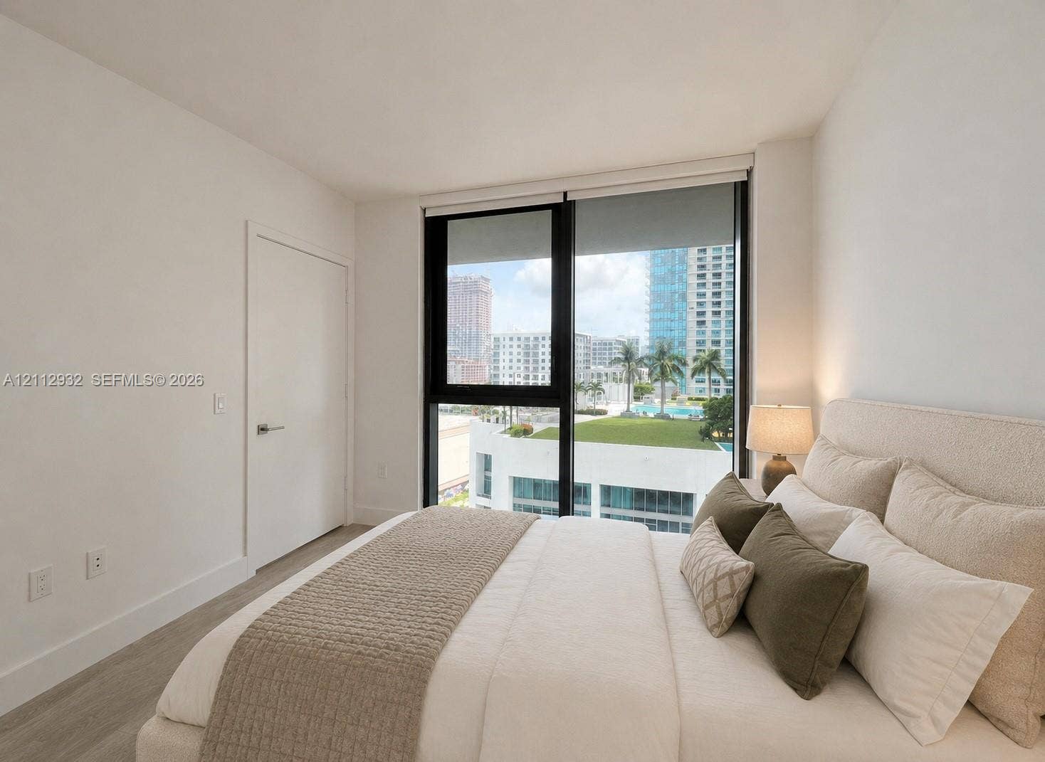 121 NE 34th Street, #903, Miami, FL 33137 Virtually Staged