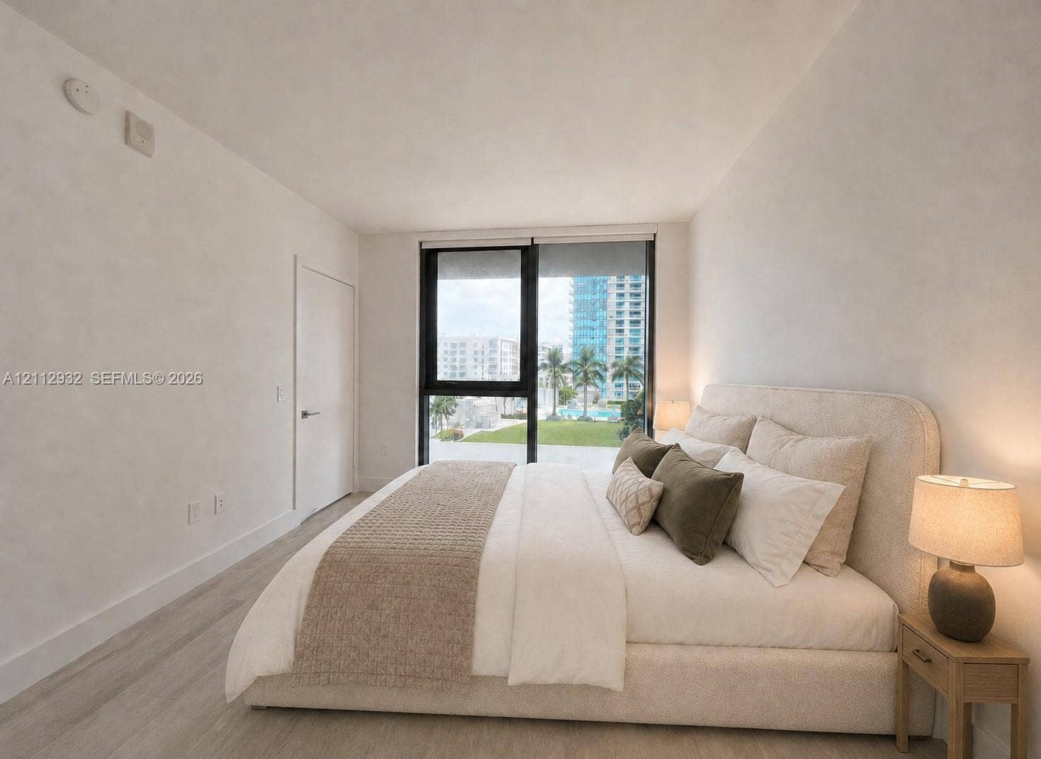121 NE 34th Street, #903, Miami, FL 33137 Virtually Staged