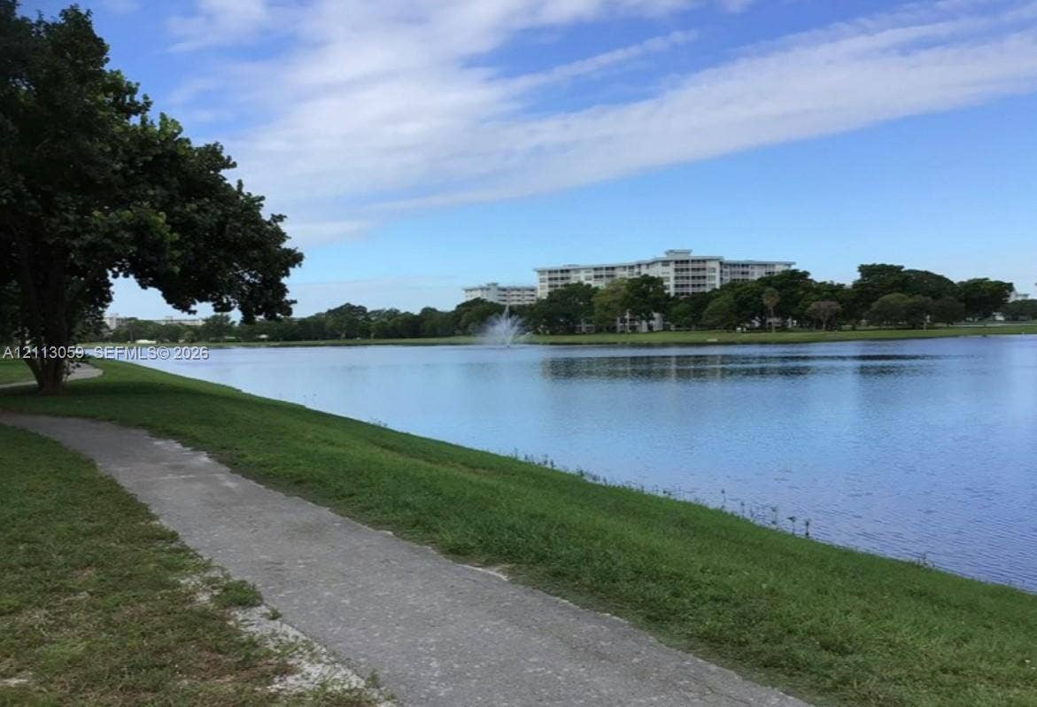 2751 N Palm Aire Drive, #102, Pompano Beach, FL 33069 Photo 4