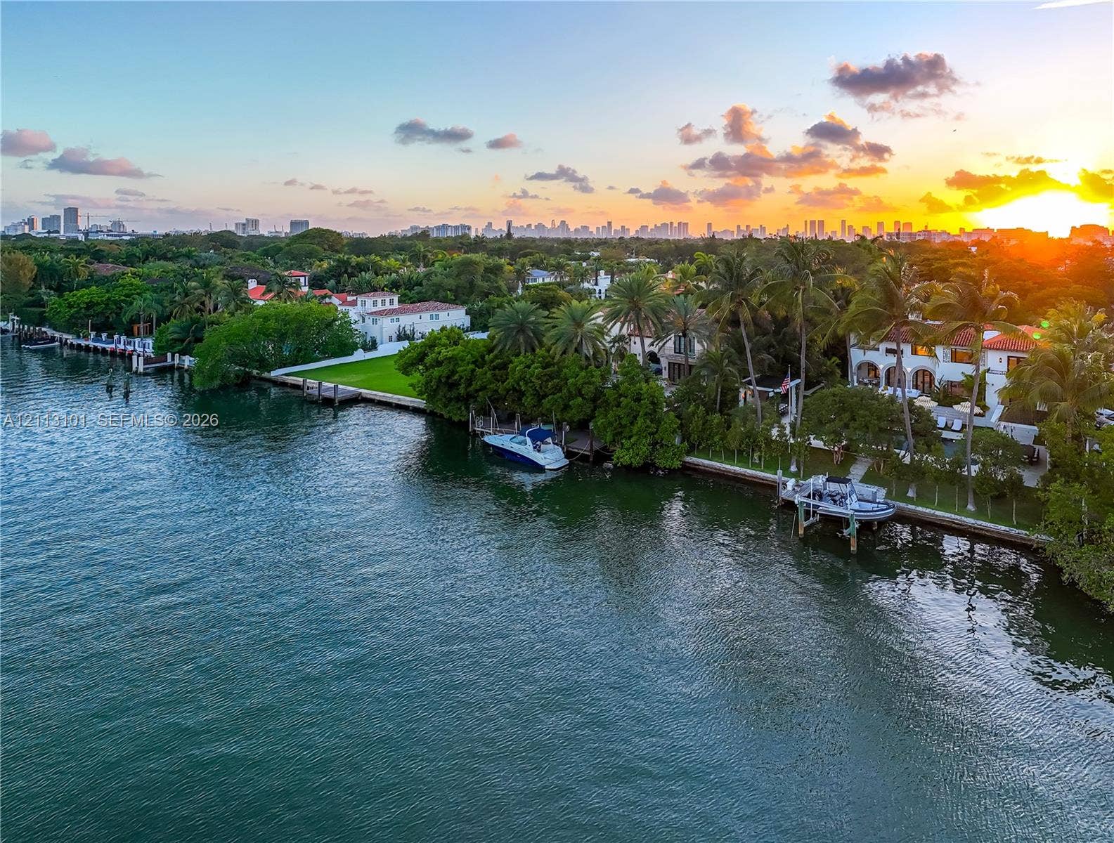 3681 Flamingo Drive, Miami Beach, FL 33140 Photo 24