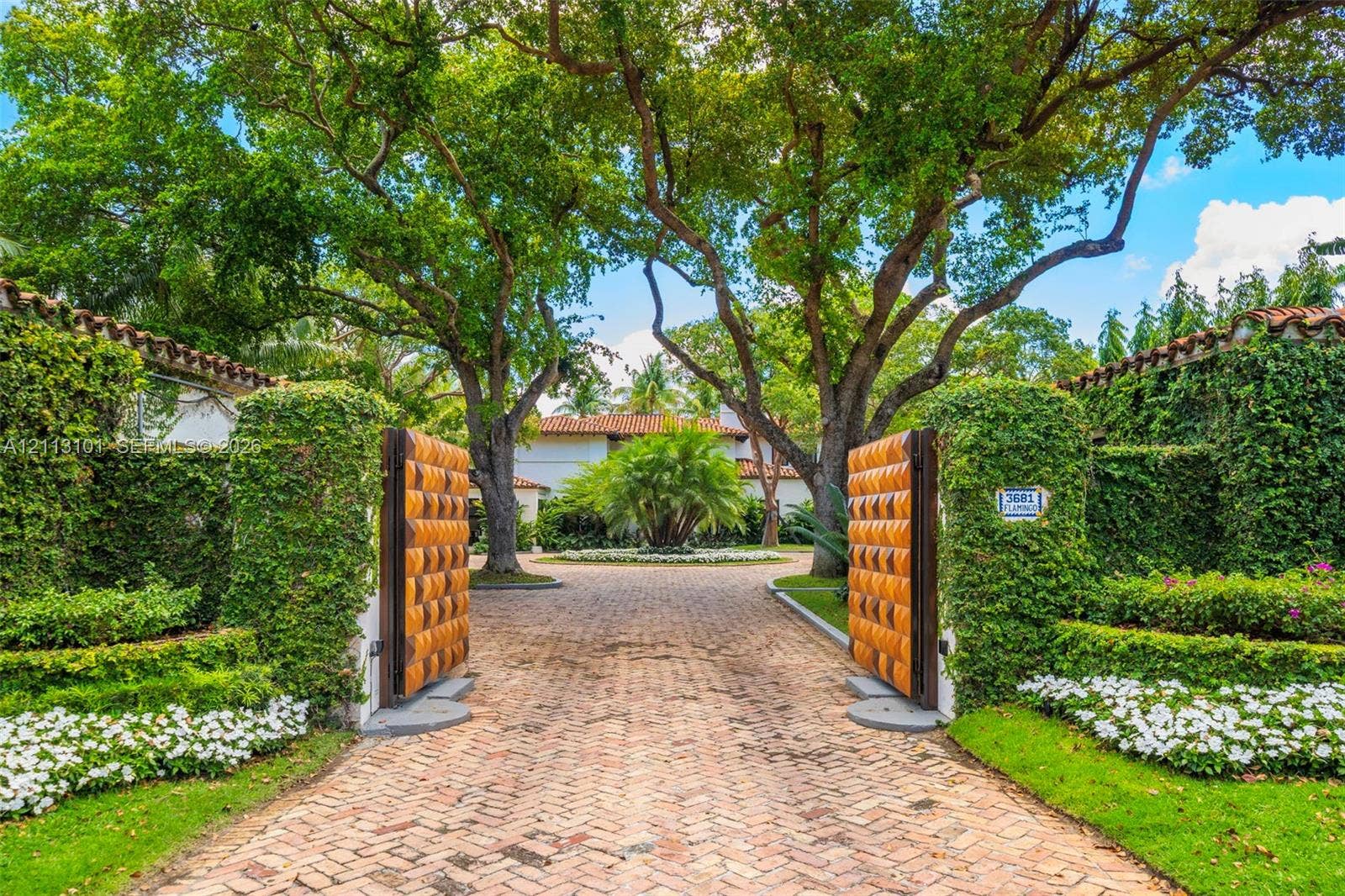 3681 Flamingo Drive, Miami Beach, FL 33140 Photo 22