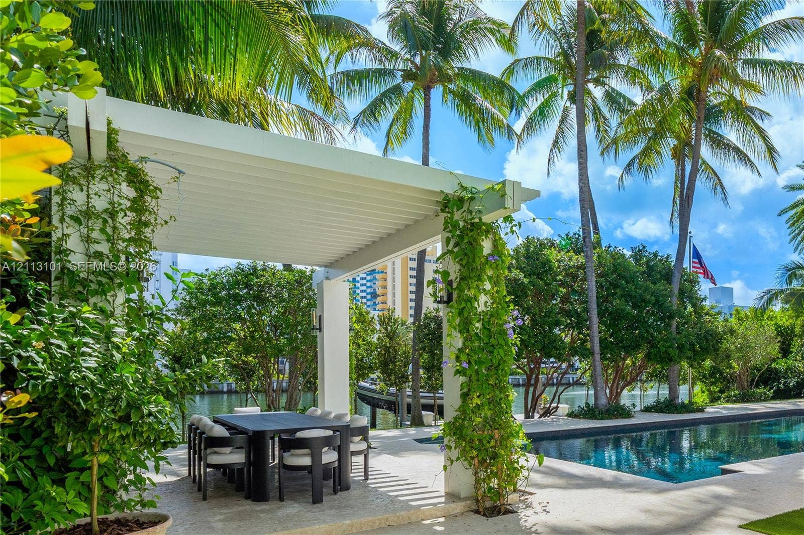 3681 Flamingo Drive, Miami Beach, FL 33140 Photo 17