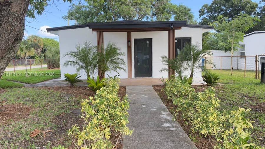 Property photo for 450 NW 20th Avenue, Fort Lauderdale, FL