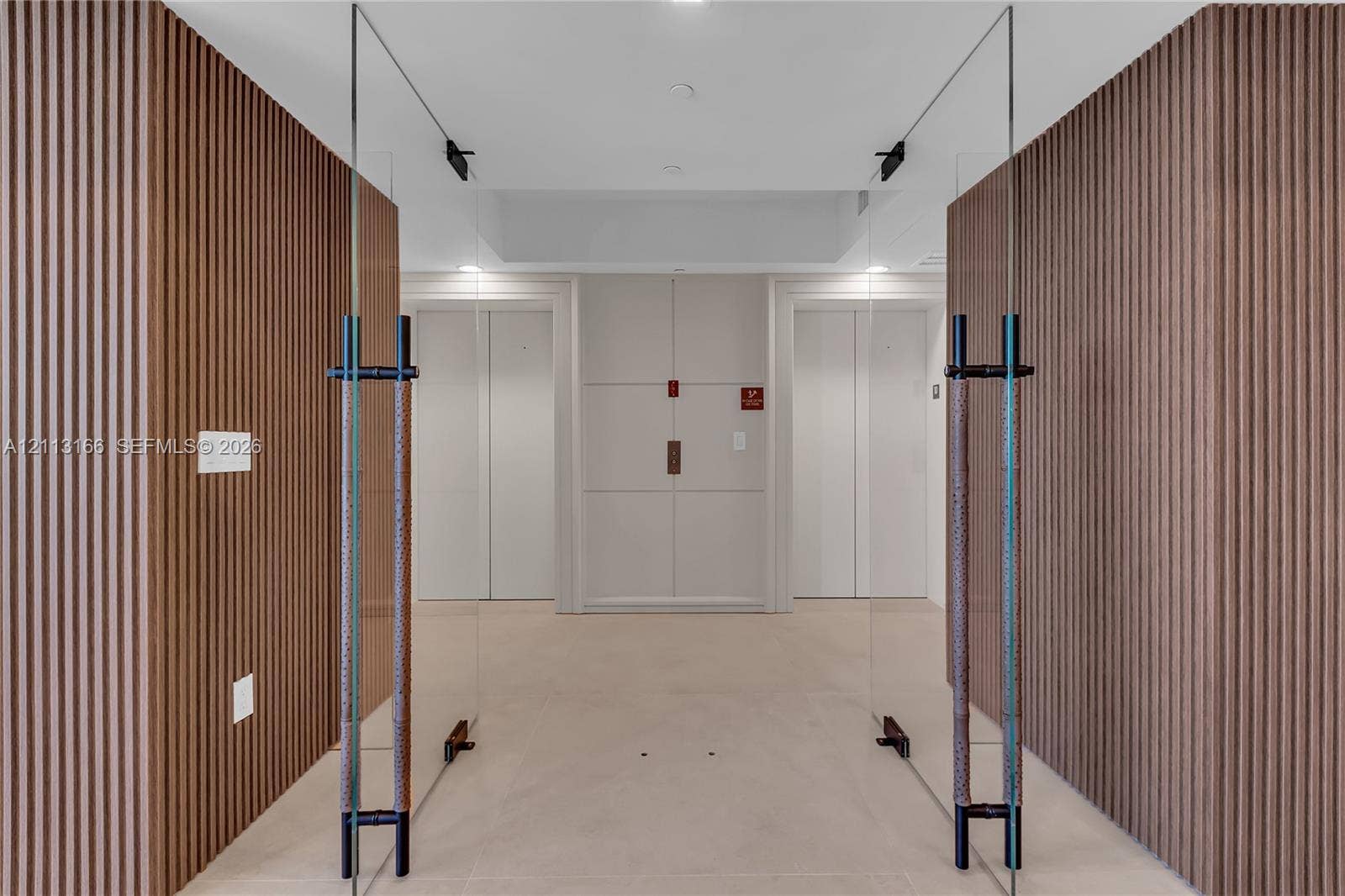 PRIVATE ELEVATOR FOYER TO RESIDENCE