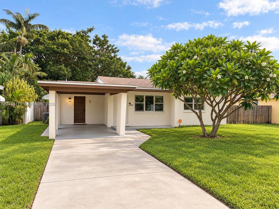 Property photo for 818 NW 7th Avenue, Dania Beach, FL