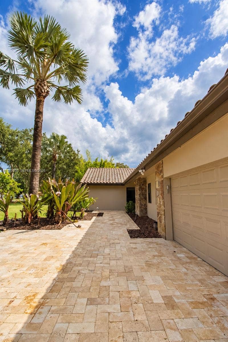 13500 SW 16th Court, Davie, FL 33325 Photo 5