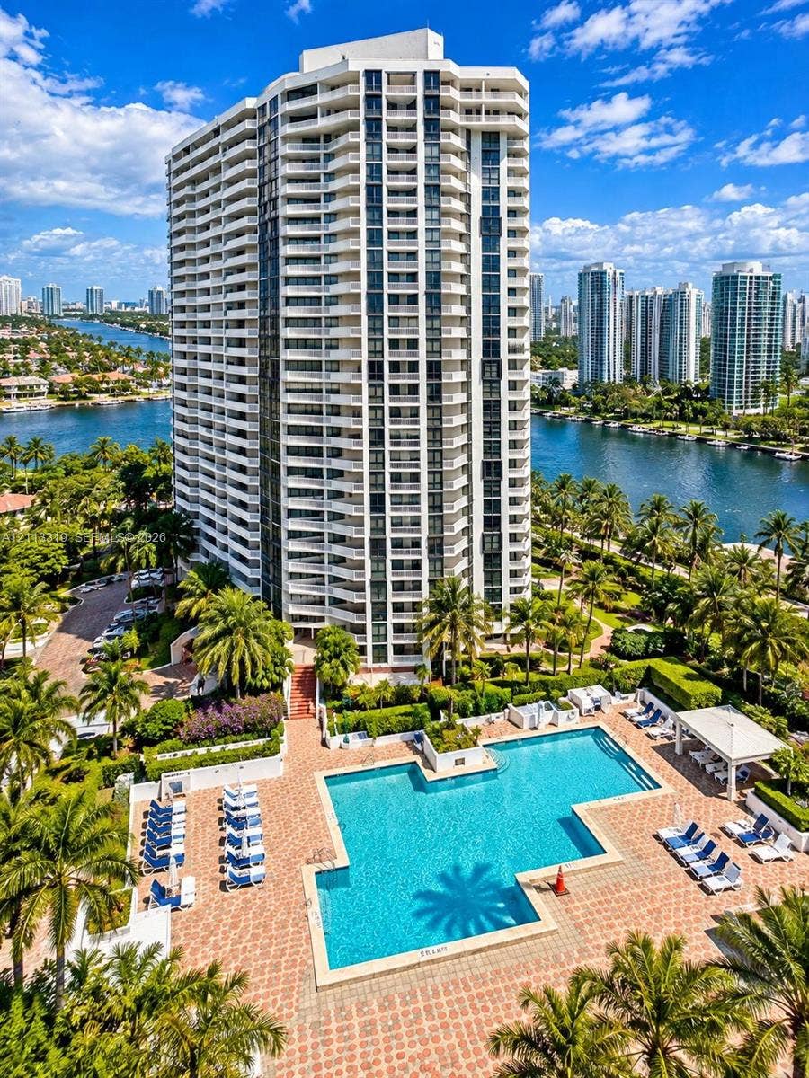 Property photo for 1000 W Island Boulevard, #712, Aventura, FL