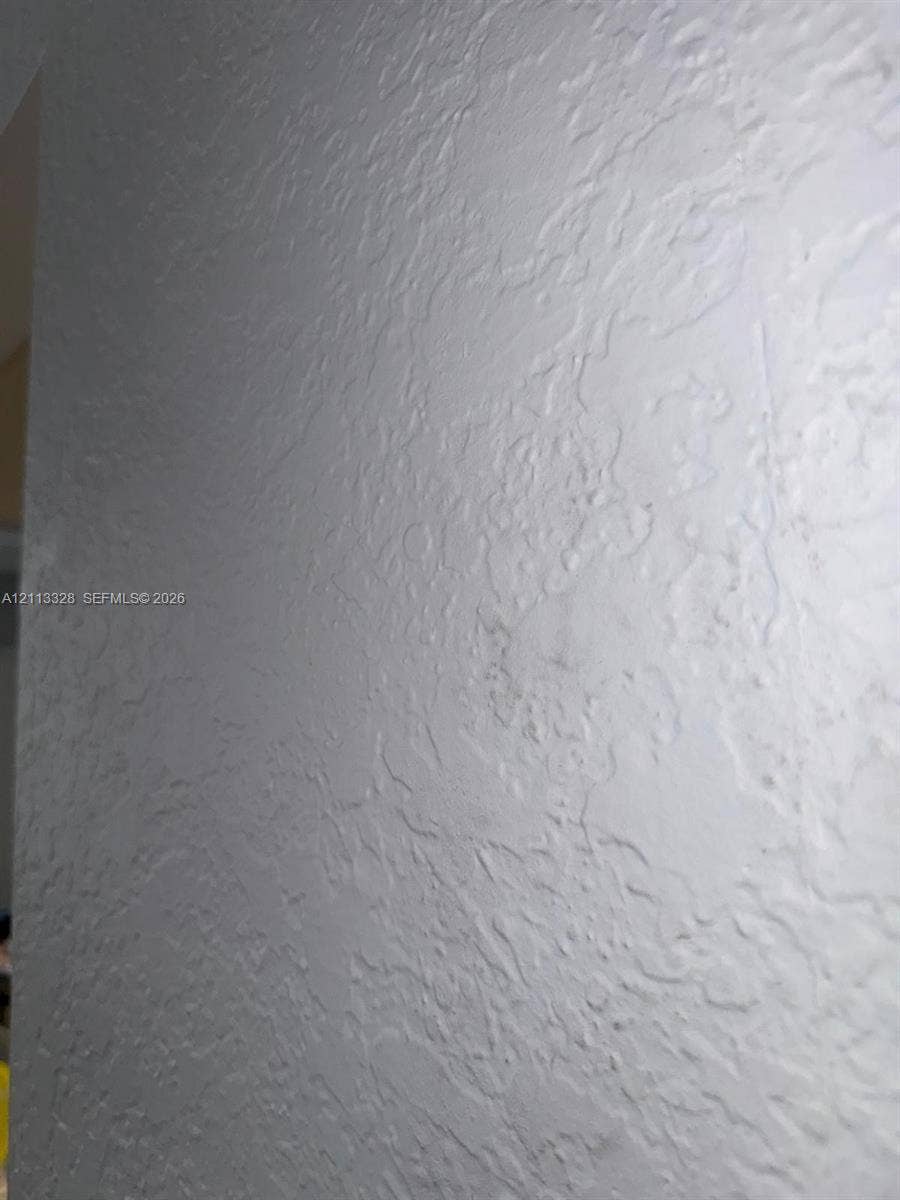 Hallandale Beach, FL 33009 newly textured walls throughout