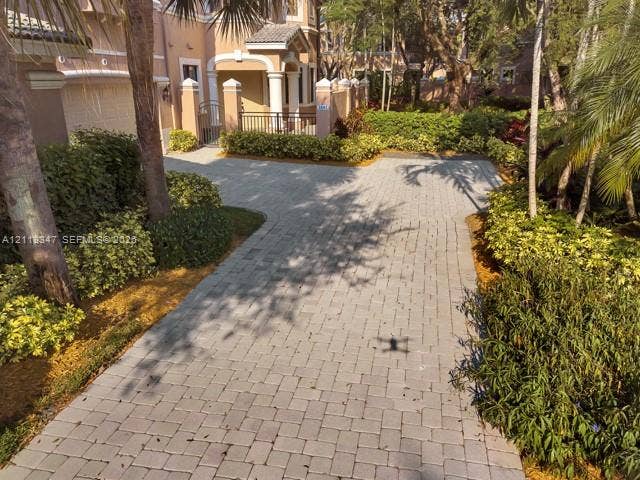 2602 Center Ct Drive, #2-27, Weston, Weston, FL 33332 Photo 2