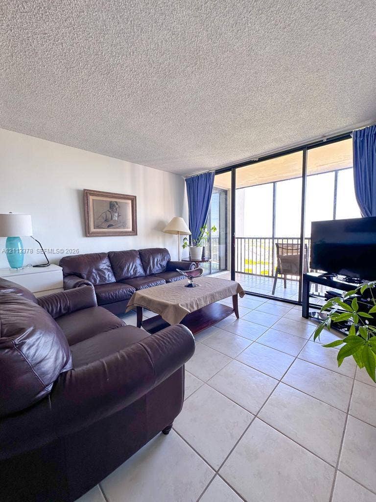 20335 W Country Club Drive, #2302, Aventura, FL 33180 Photo 3