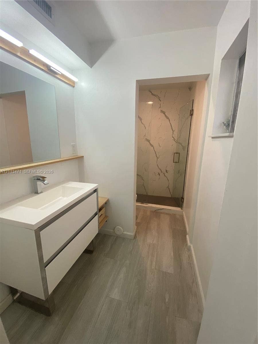 1131 NE 17th Way, #1, Fort Lauderdale, Fort Lauderdale, FL 33304 Photo 4