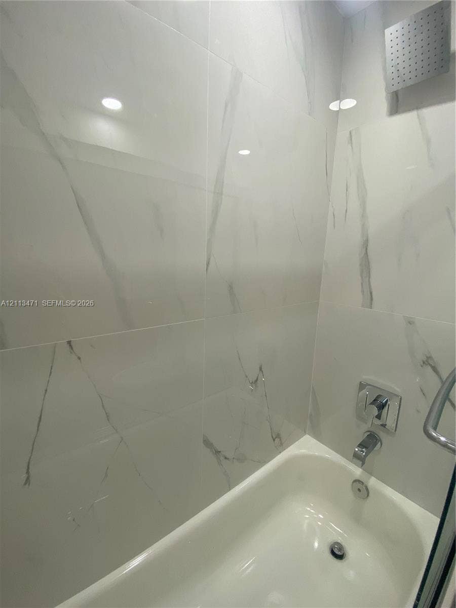 1131 NE 17th Way, #1, Fort Lauderdale, Fort Lauderdale, FL 33304 Photo 12