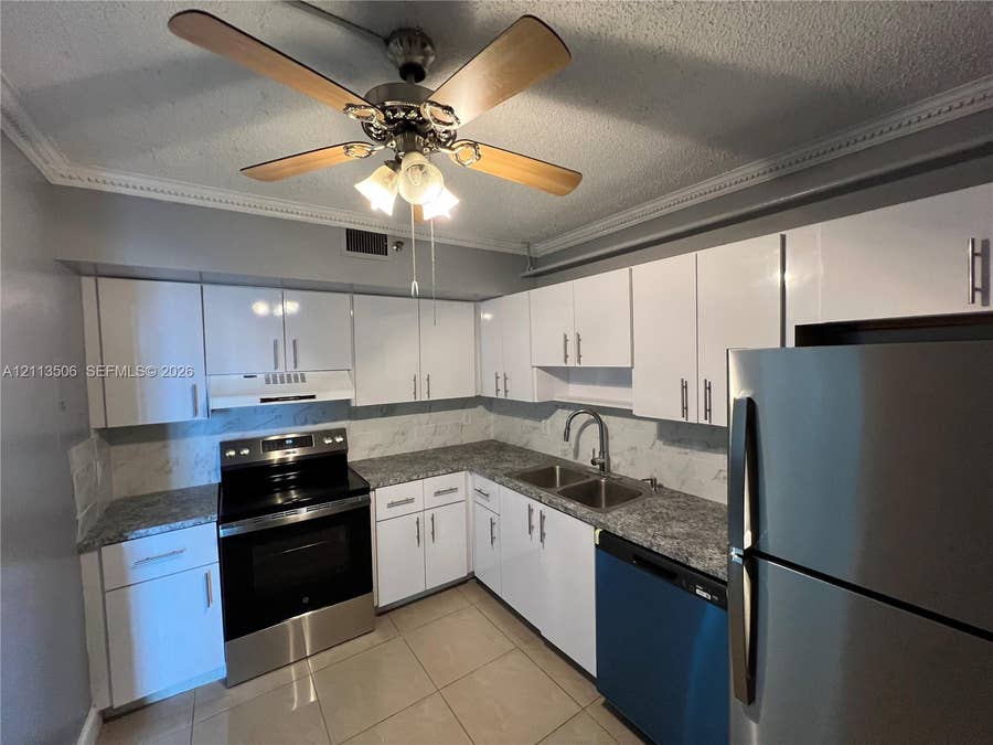 Property photo for 919 Hillcrest Drive, #804, Hollywood, FL