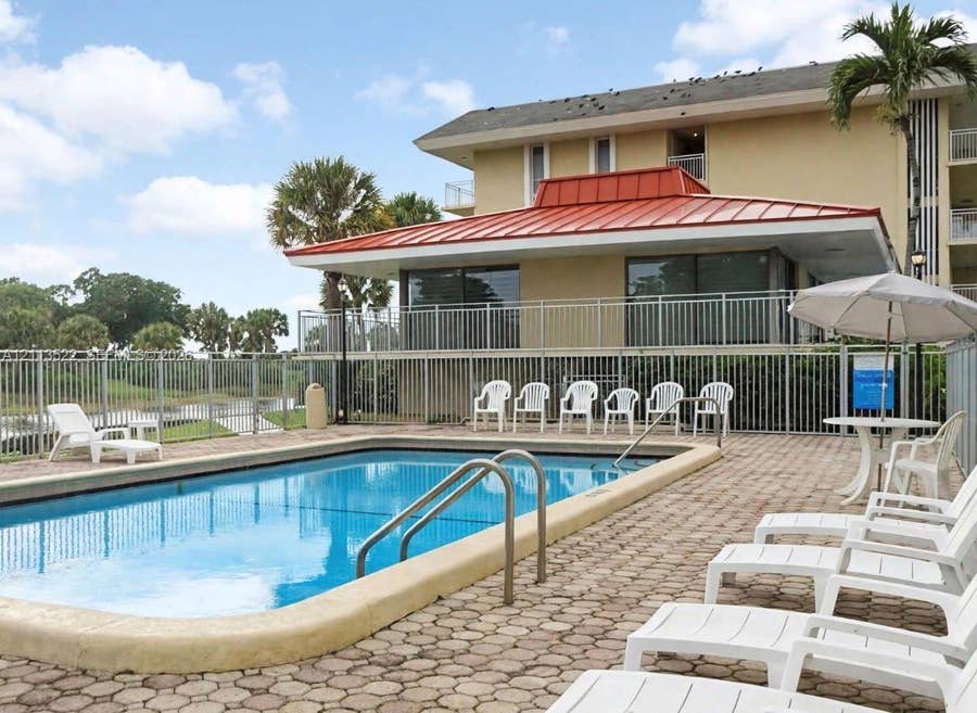 Property photo for 405 S Pine Island Road, #105D, Plantation, FL