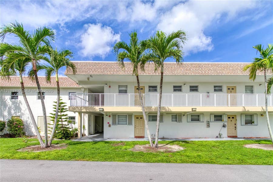 Property photo for 5170 SW 40th Avenue, #1E, Dania Beach, FL