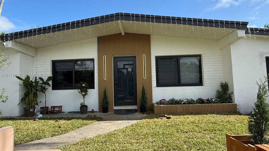 Property photo for 27025 SW 143 Place, Miami, FL