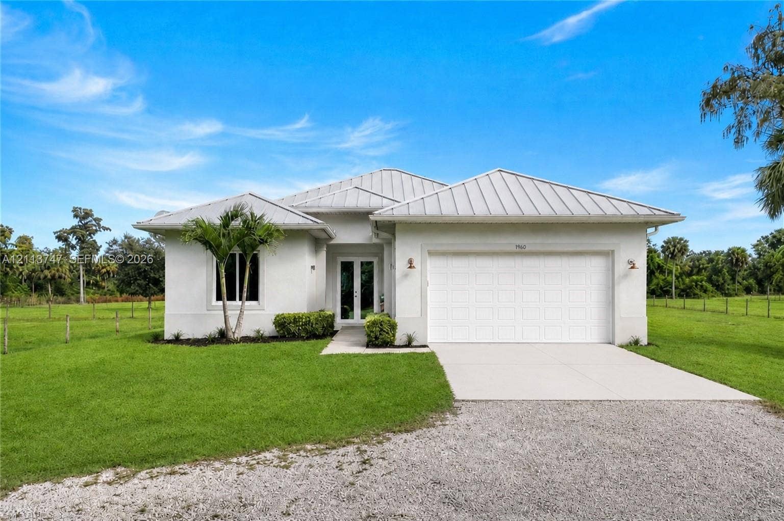 1960 Moulder Drive, Naples, FL 34120 Photo 3