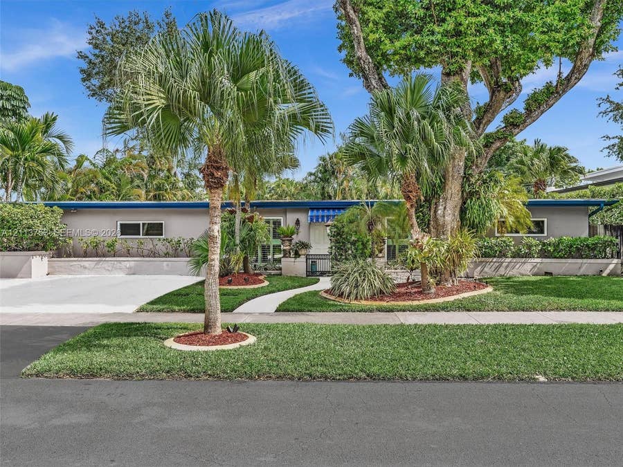 Property photo for 19551 NE 22nd Road, North Miami Beach, FL