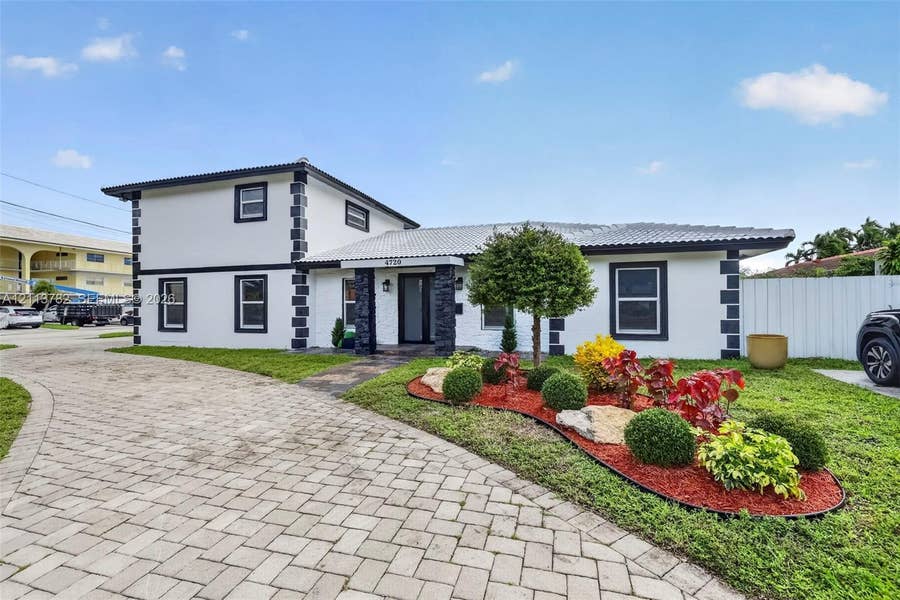 Property photo for 4720 Bayview Drive, Fort Lauderdale, FL
