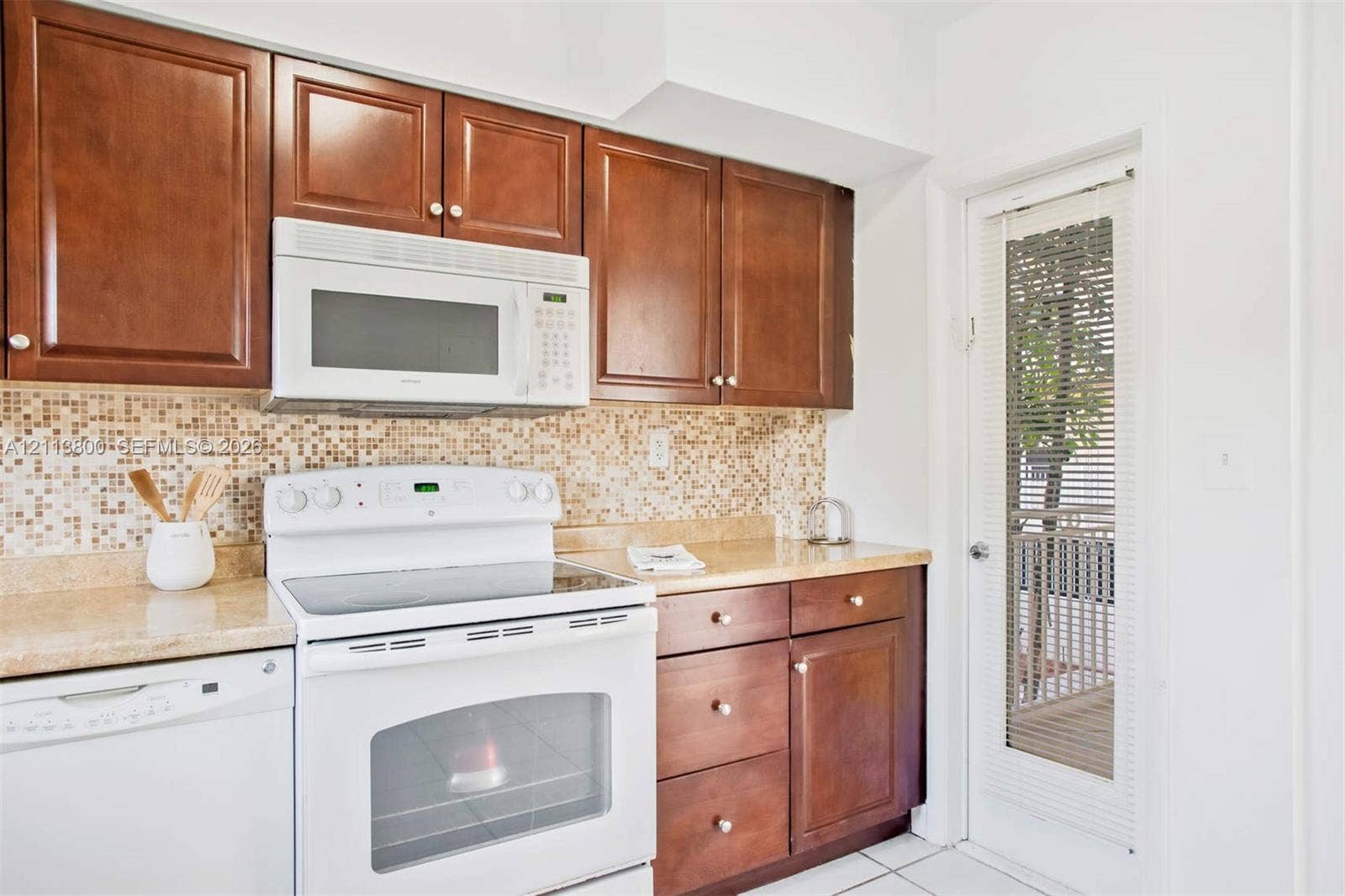10001 W Bay Harbor Drive, #208, Bay Harbor Islands, FL 33154 Photo 10
