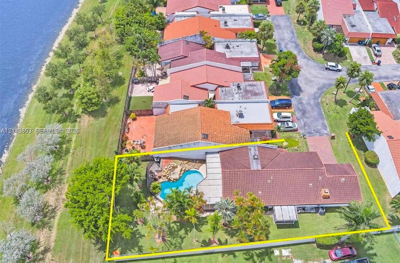 616 NE 195th Street, Miami, Miami, FL 33179 Photo 3