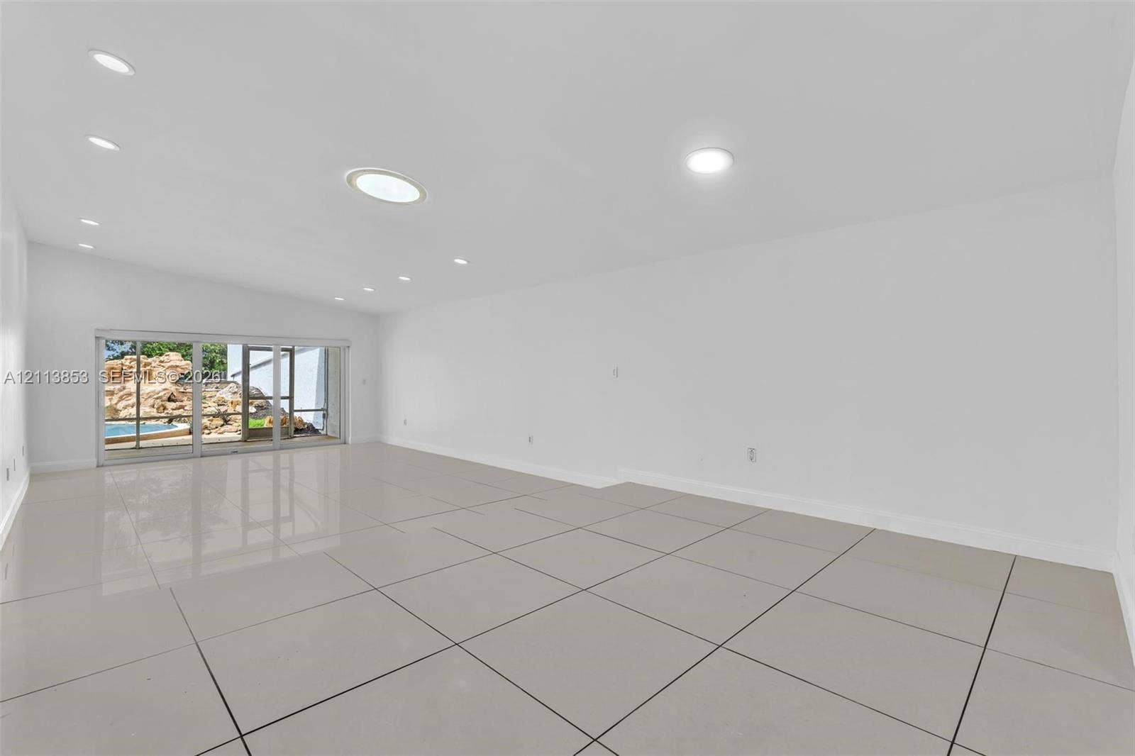 616 NE 195th Street, Miami, Miami, FL 33179 Photo 6
