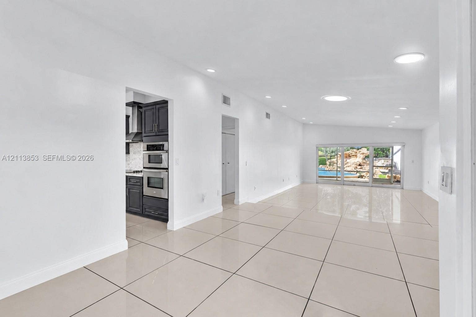 616 NE 195th Street, Miami, Miami, FL 33179 Photo 4
