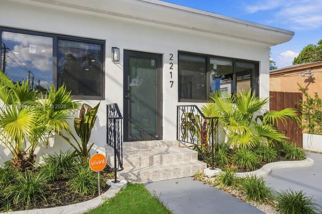 2217 SW 11th Street, Miami, FL 33135 Photo 3