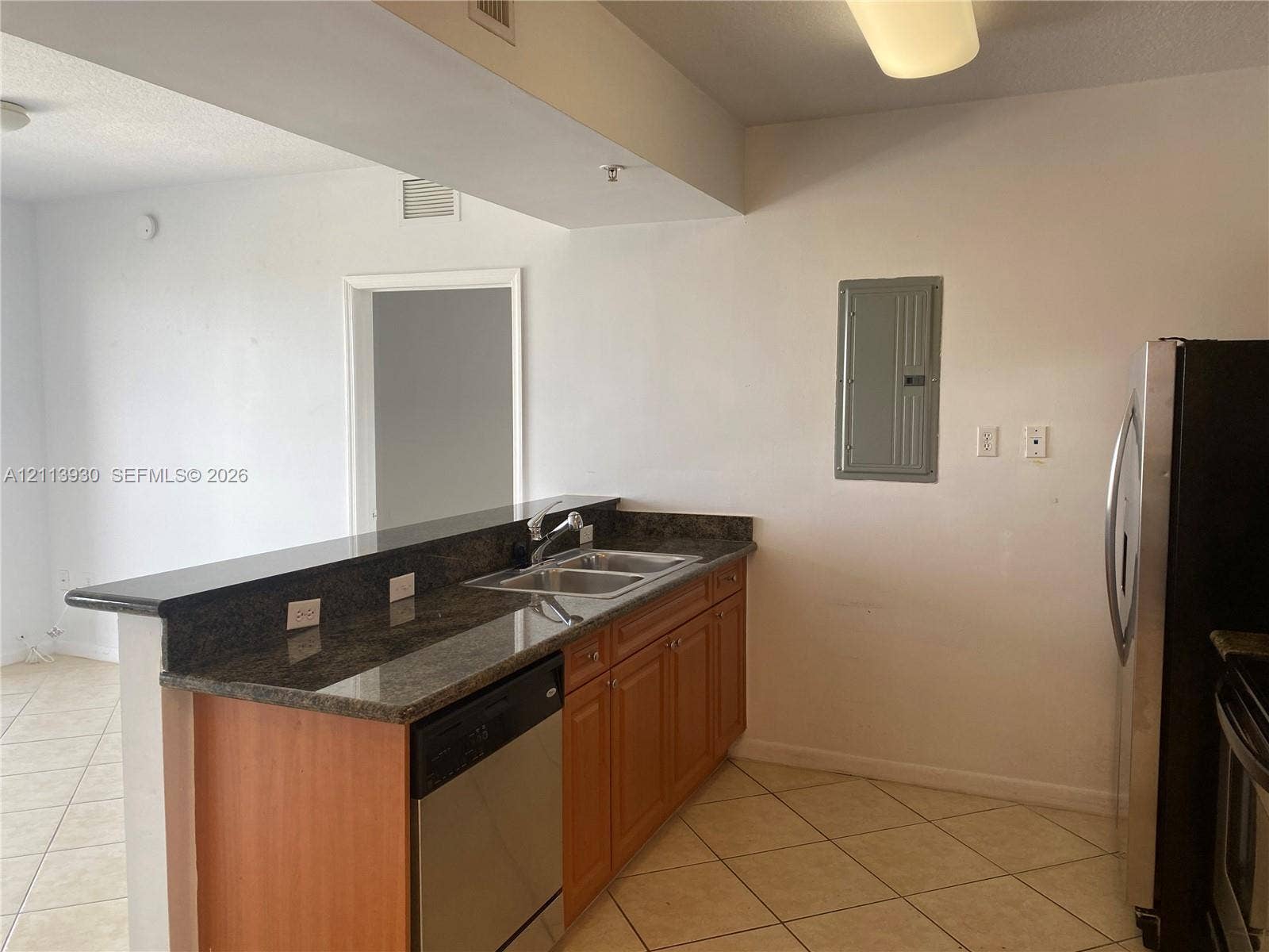 1 Glen Royal Parkway, #1113, Miami, FL 33125 Photo 4