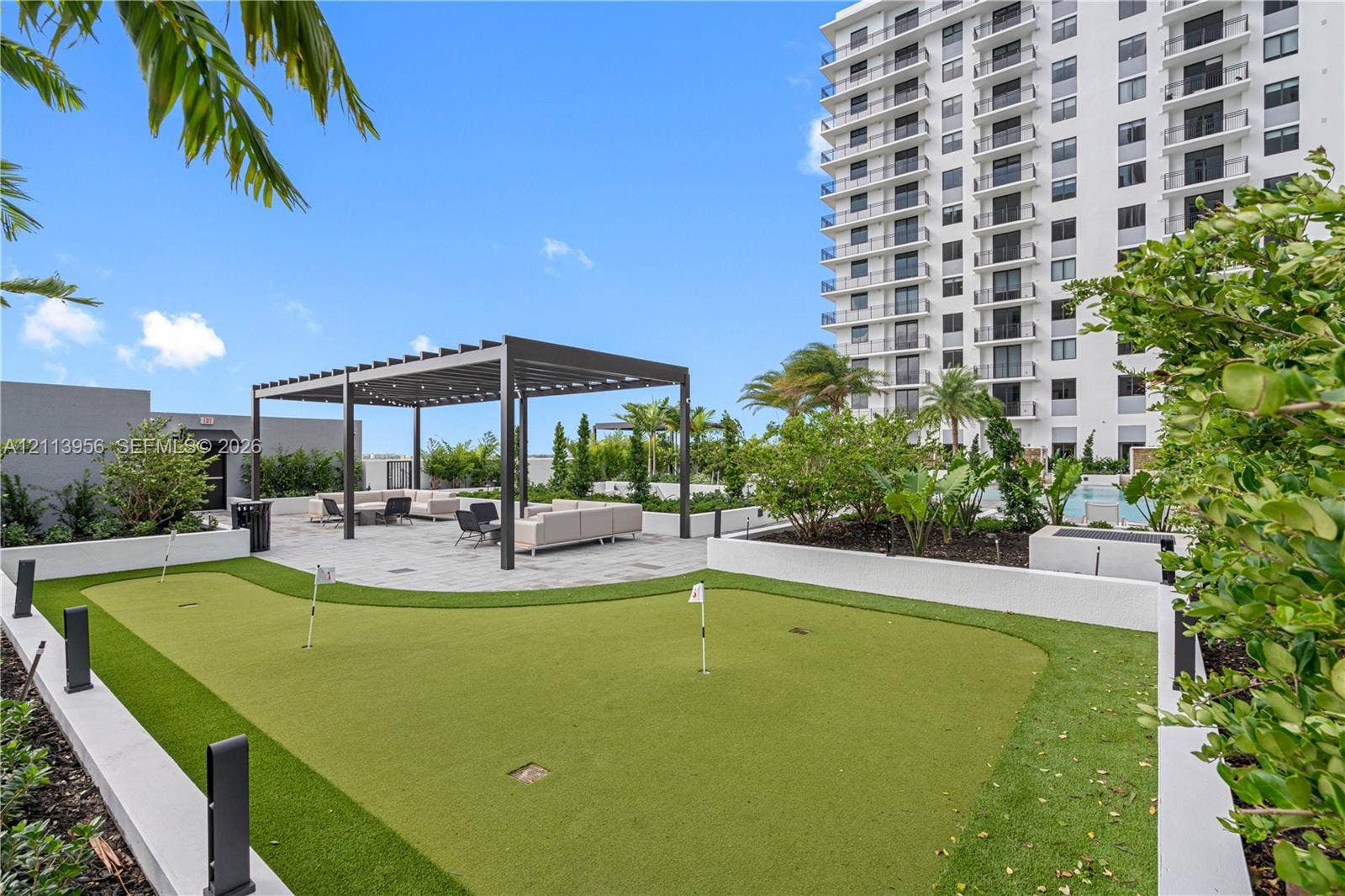 16395 Biscayne Boulevard, #1223, North Miami Beach, North Miami Beach, FL 33160 Mini Golf