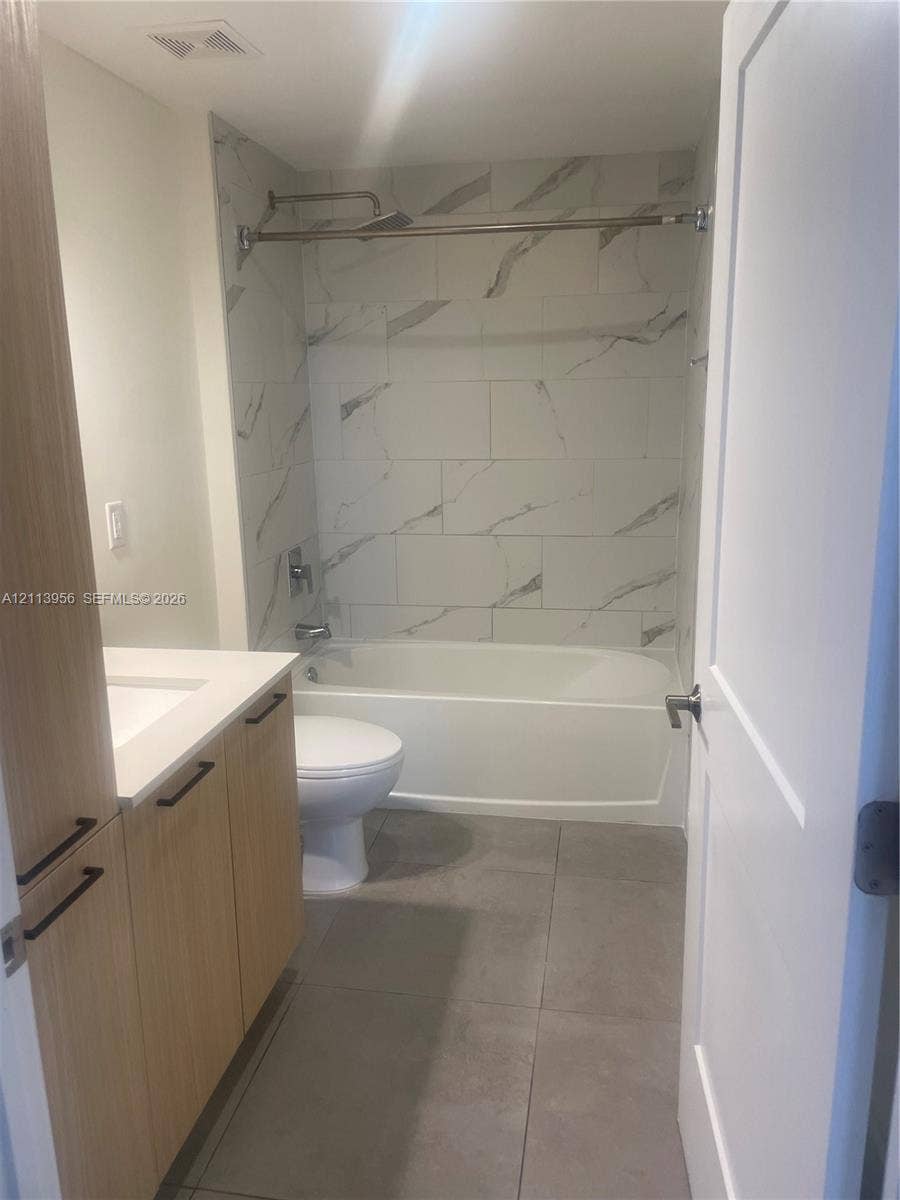 16395 Biscayne Boulevard, #1223, North Miami Beach, North Miami Beach, FL 33160 Photo 2