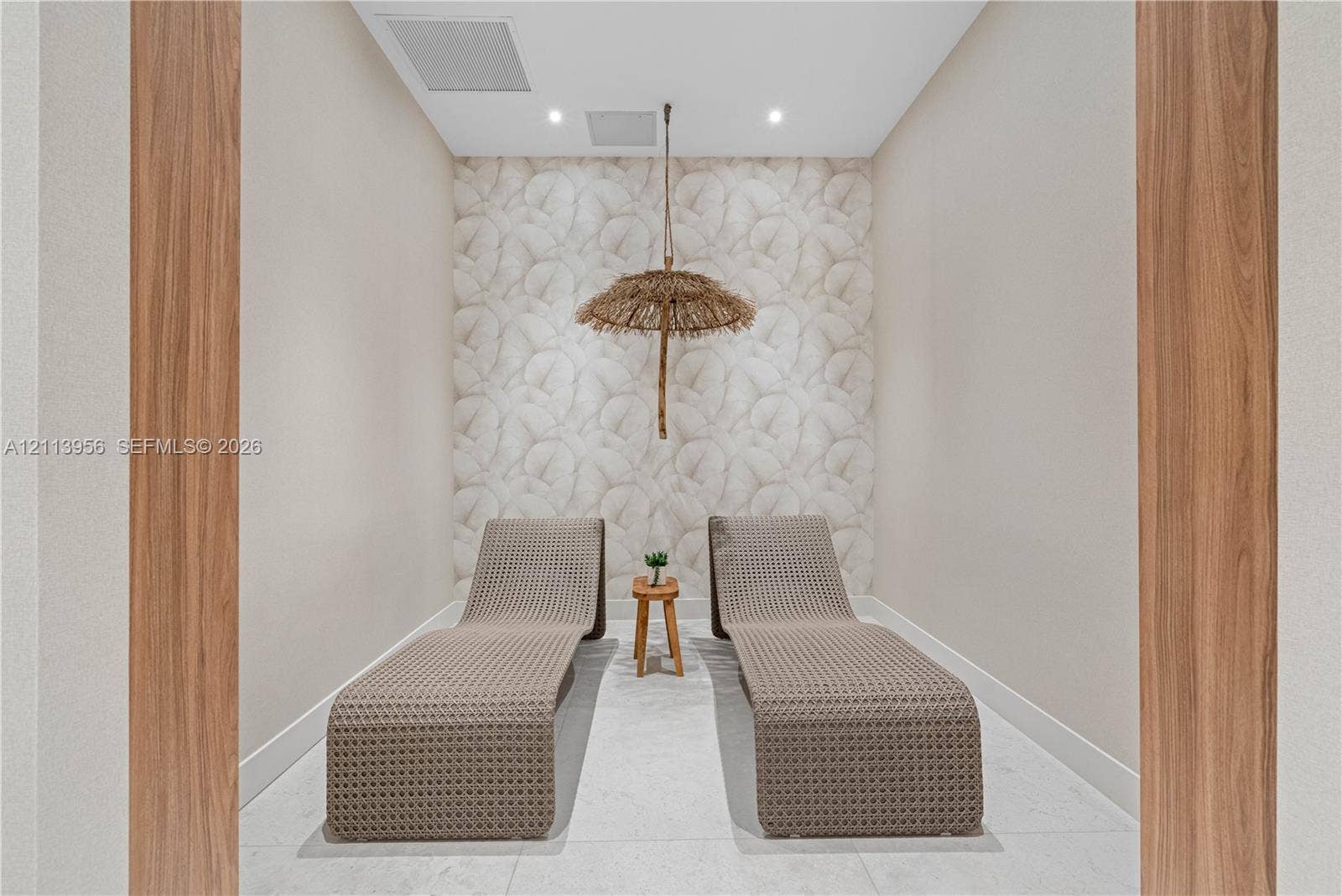 16395 Biscayne Boulevard, #1223, North Miami Beach, North Miami Beach, FL 33160 Zen Suite - Spa