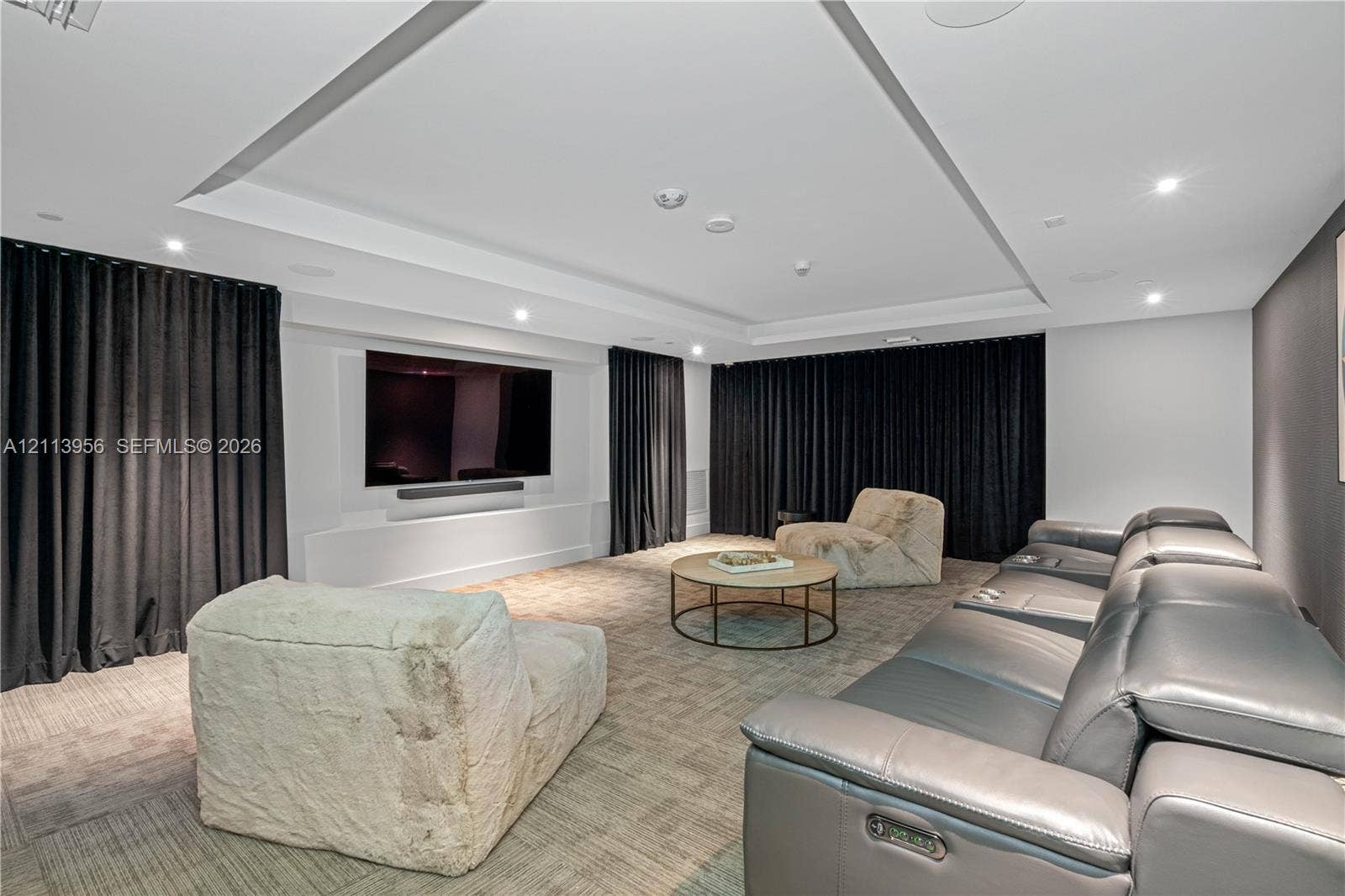 16395 Biscayne Boulevard, #1223, North Miami Beach, North Miami Beach, FL 33160 Movie Lounge