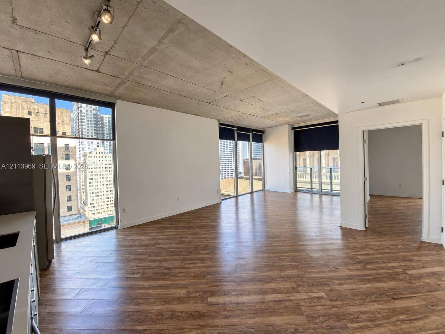151 SE 1st Street, #1702, Miami, FL 33131 Photo 2